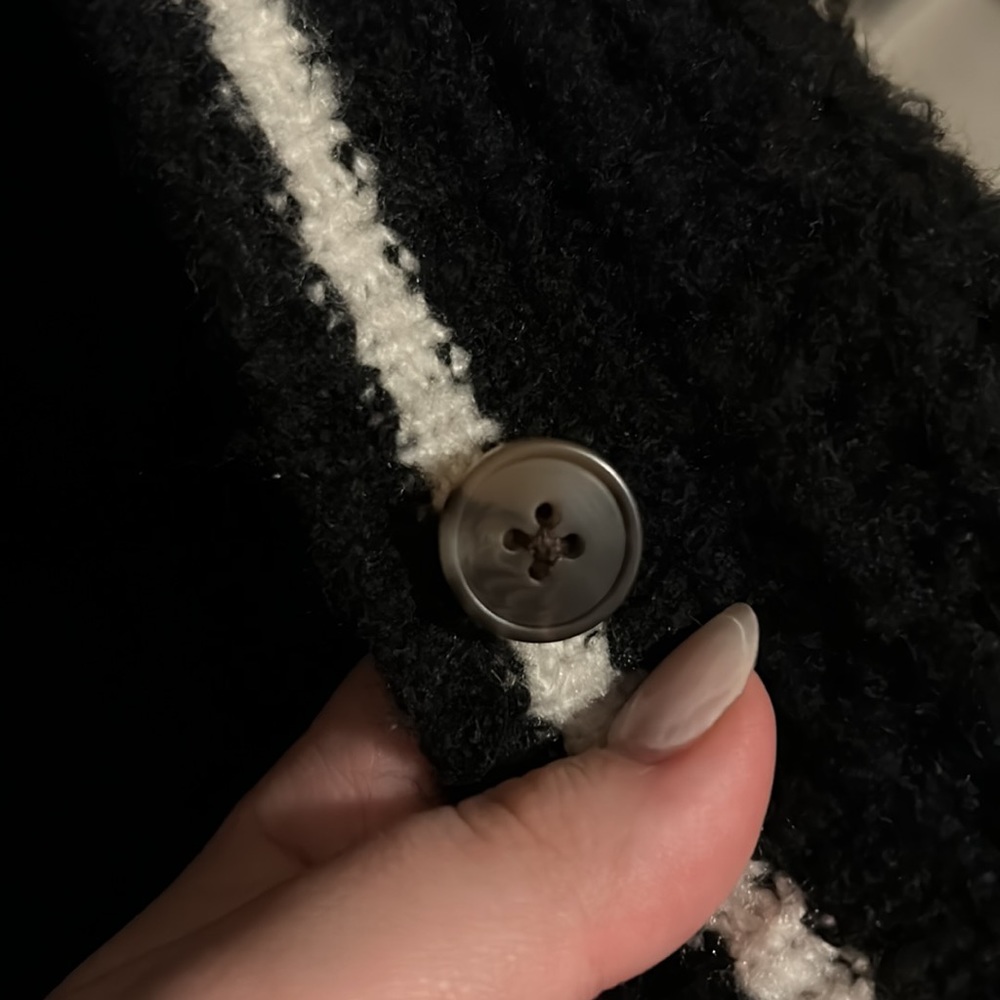 Cardigan - Picture 3 of 4